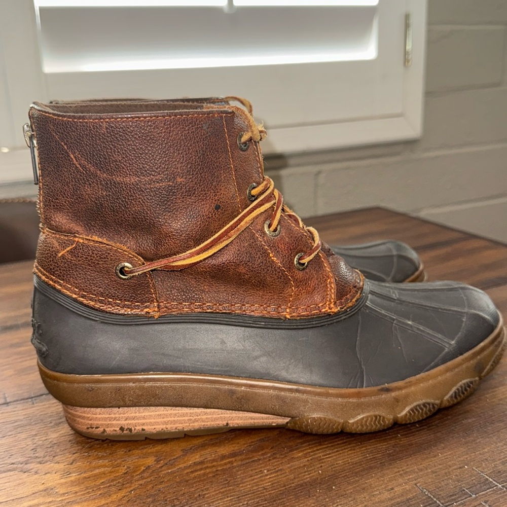 Vintage Sperry duck waterproof rain/snow boots in very good condition size 8.5